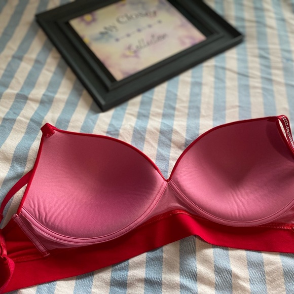 ***SOLD ON ANOTHER APP *** Victoria’s Secret PINK 36C bra bundle - Picture 6 of 16